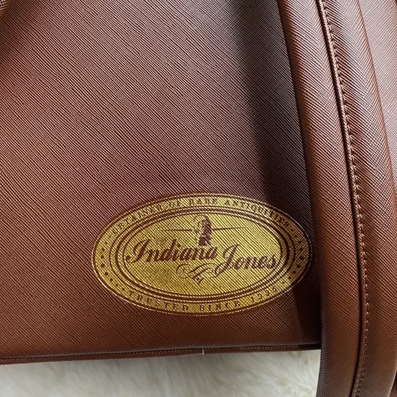 LOUNGEFLY BACKPACK INDIANA JONES - Picture 4 of 6